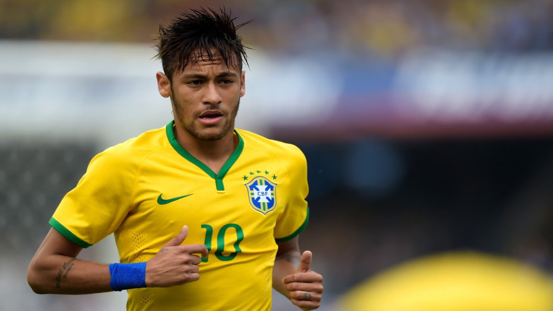 赛尔·阿尔斯塔领导南非队高举橄榄球新辉煌